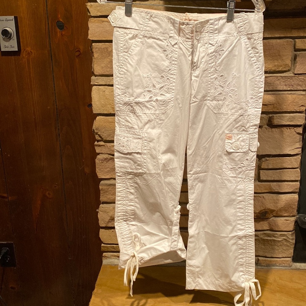 NWT’s Miss Me Capri’s!